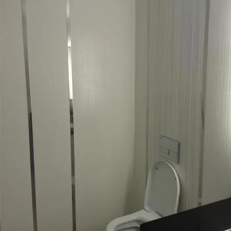 Twin Towers, Sauna, Swimming Pool, Ajax F Holidays Apartamento *